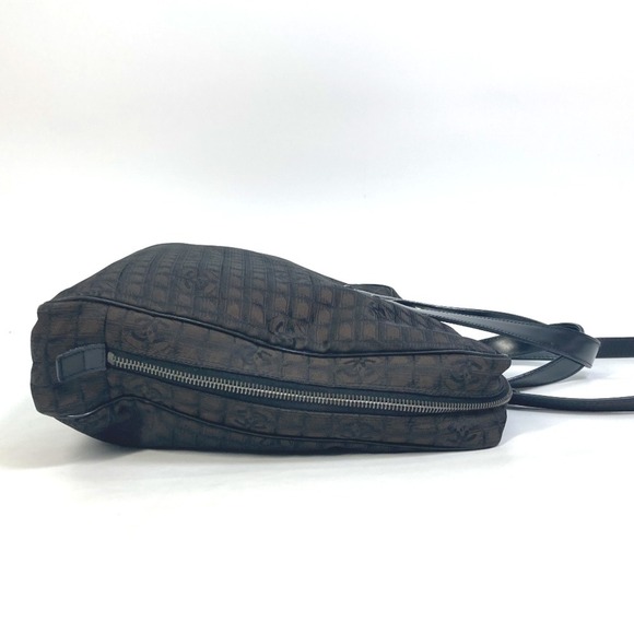 CHANEL Brown Bag - Picture 11 of 14